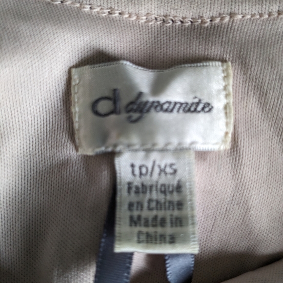 Stunning Lace Dress - Picture 2 of 3